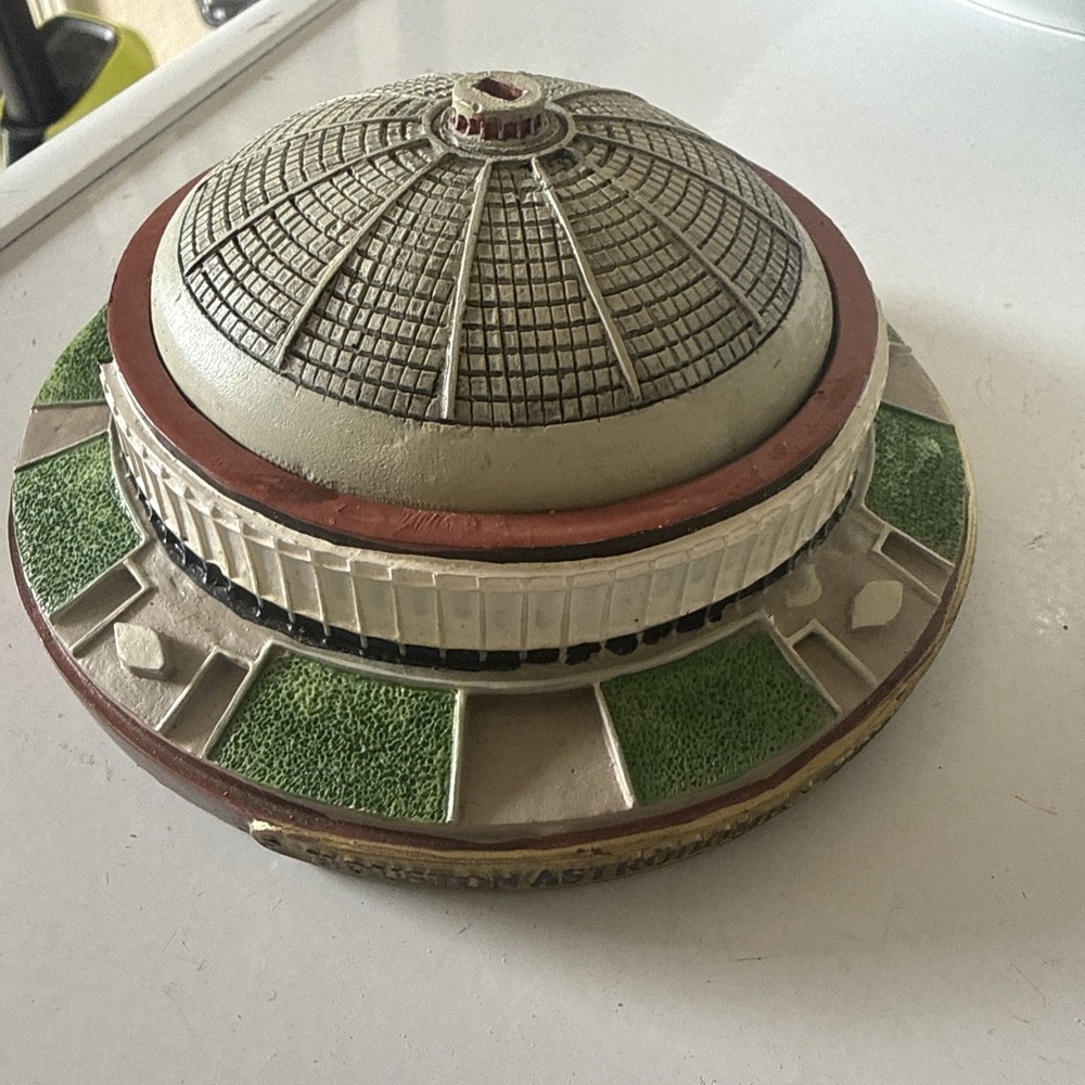HOUSTON ASTROS 2006 ASTRODOME REPLICA  STATUE LIMITED EDITION 1 OF 10,000 SGA